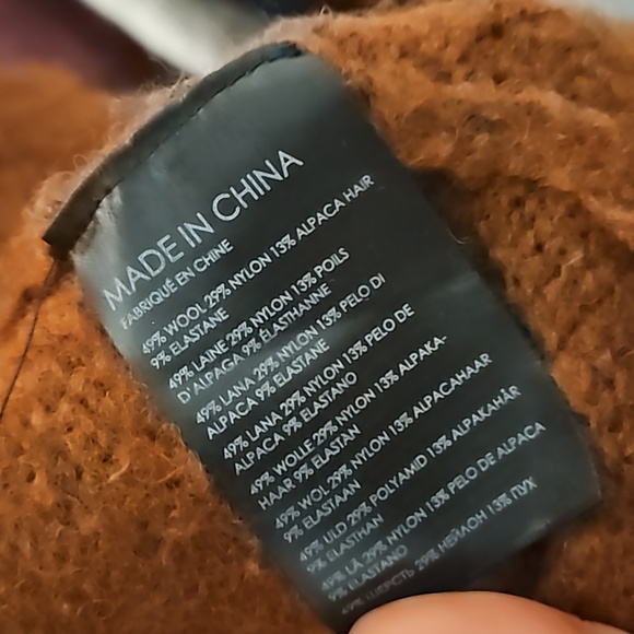 Club Monaco Oversized Cable Cardigan - Picture 5 of 6